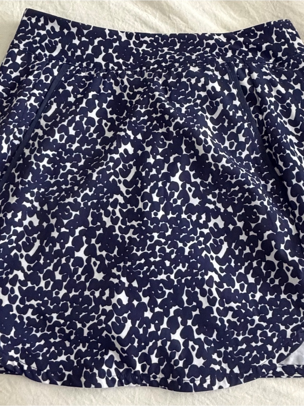 Vineyard Vines Navy and White Printed A-Line Skort